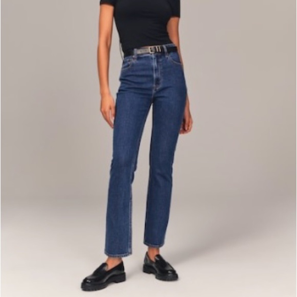 Abercrombie Ultra High Rise Ankle Straight Jean
